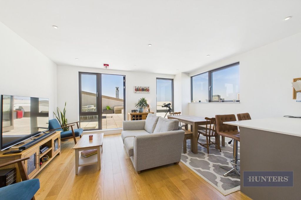 Property photo 1 of 14 Cam05152G0-Pr0064-Still005.Jpg