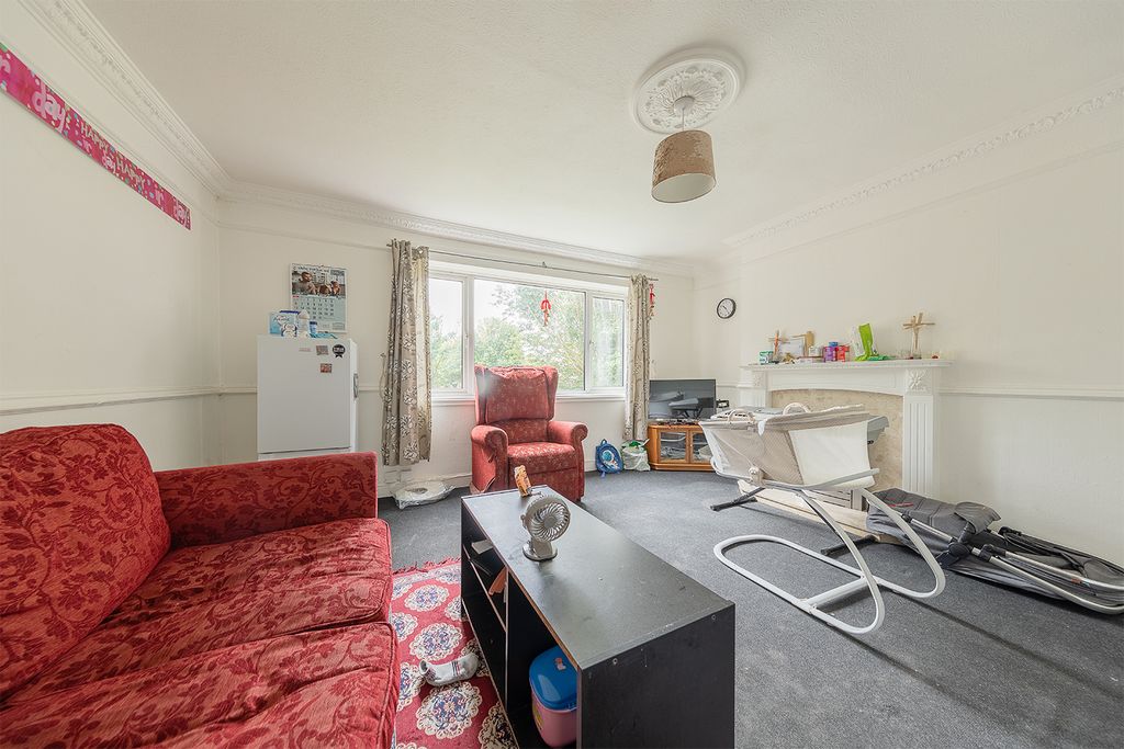 Property photo 2 of 21