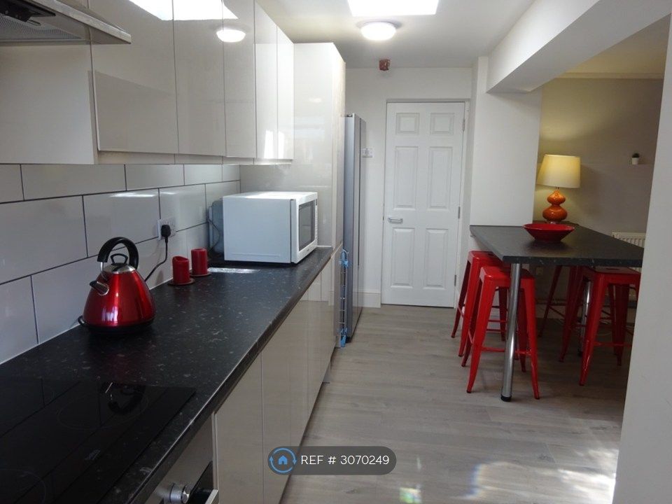 Property photo 2 of 5