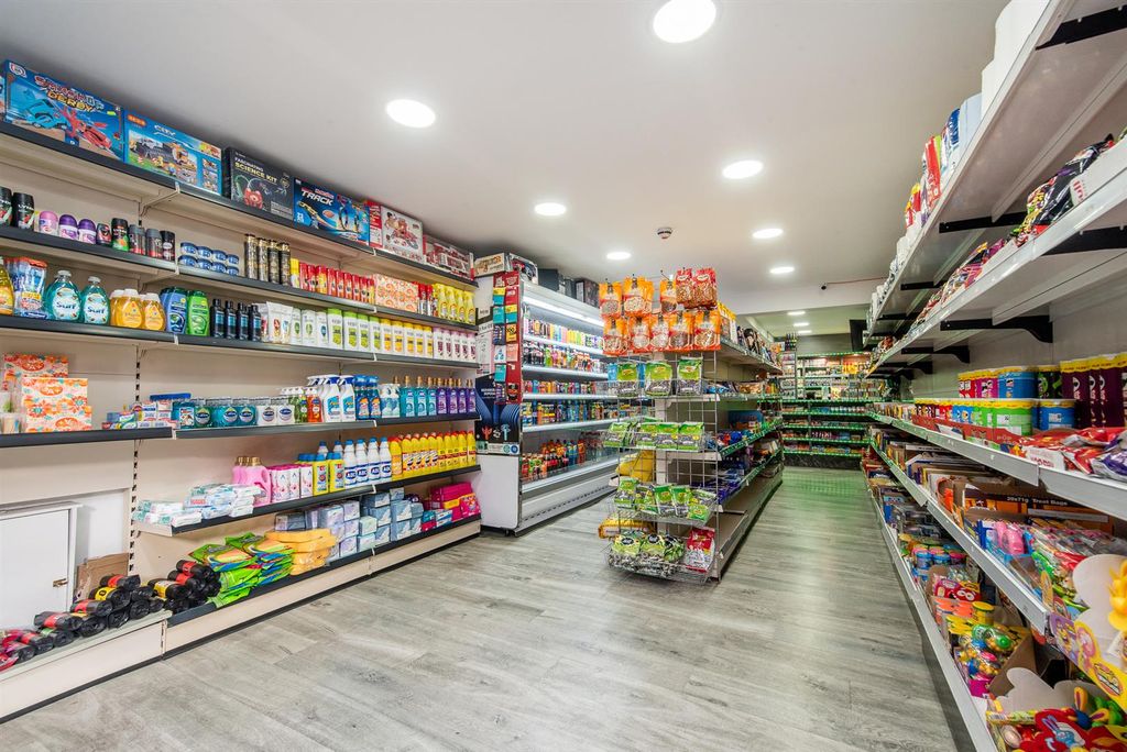 Property photo 2 of 22 Newsagents