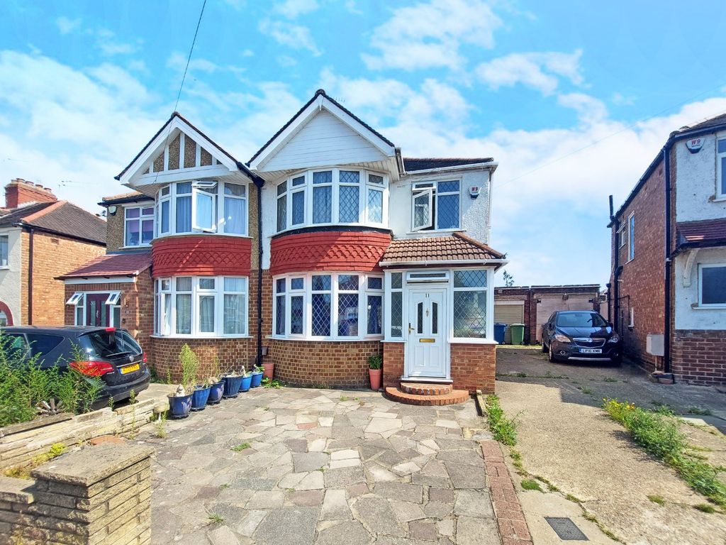 Property photo 1 of 16 4371260