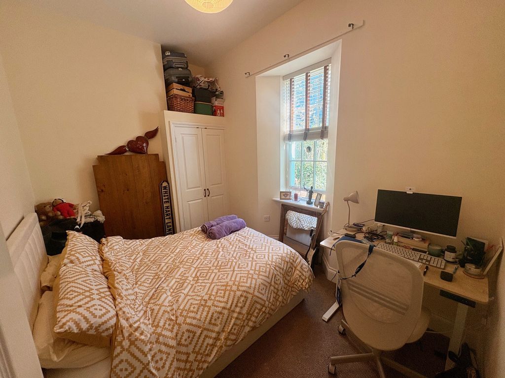 Property photo 3 of 12 Image