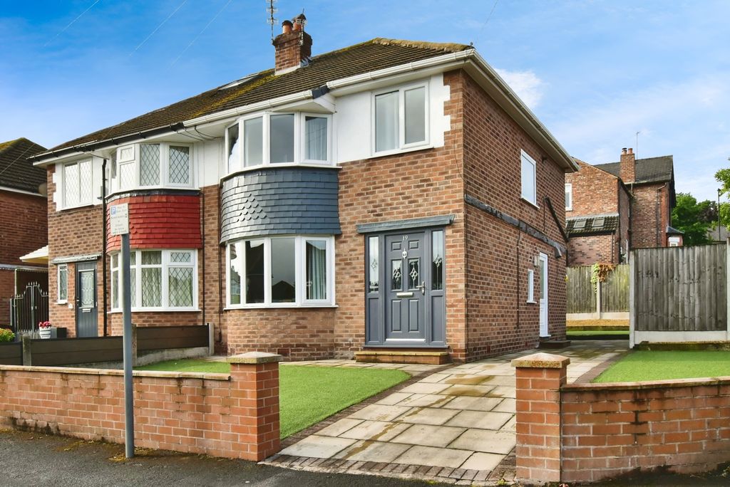 Property photo 1 of 17 Photo