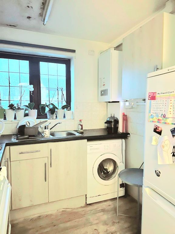 Property photo 2 of 3