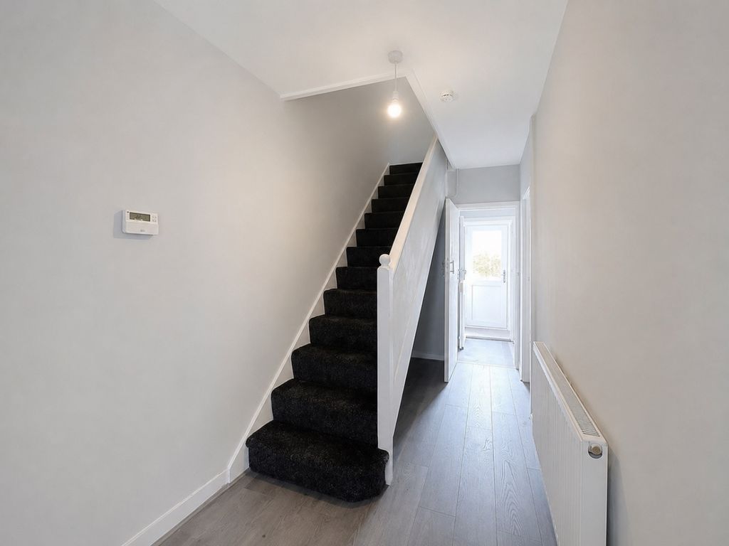 Property photo 2 of 11 5308741