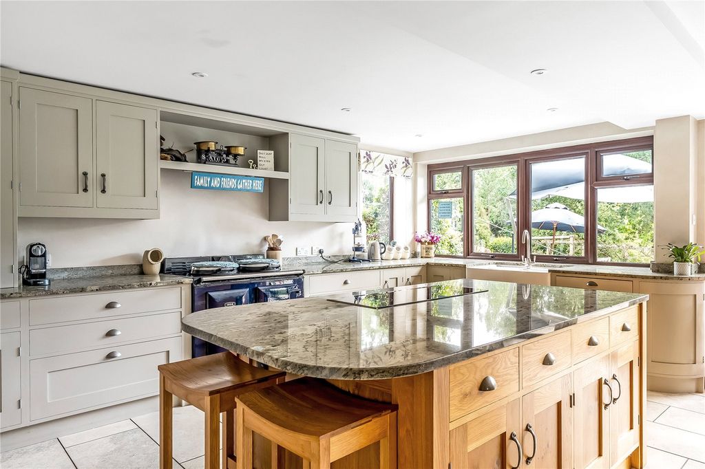 Property photo 3 of 39 Picture No. 21