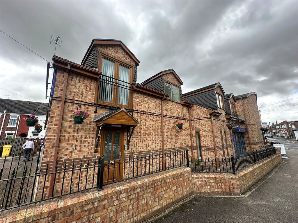 Property photo 2 of 10 Picture No. 06