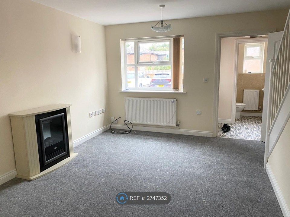 Property photo 3 of 11