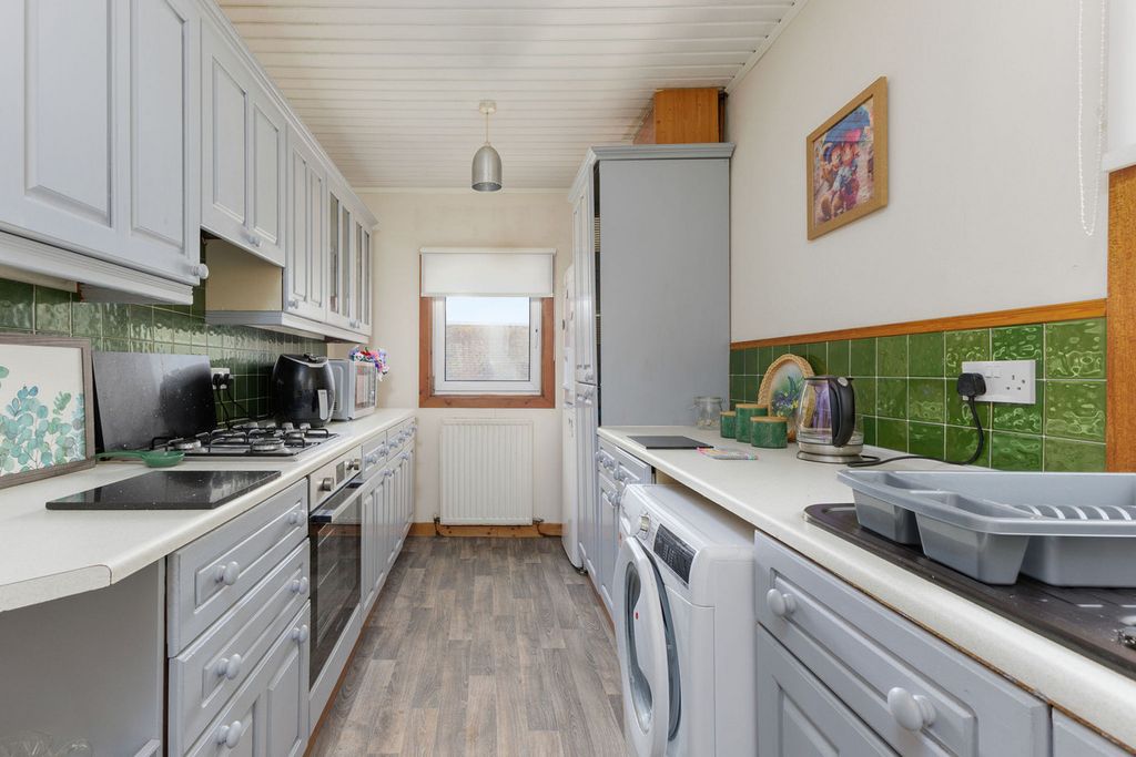 Additional image 6 of 2 bed flat for saleDurward Street, Leven KY8