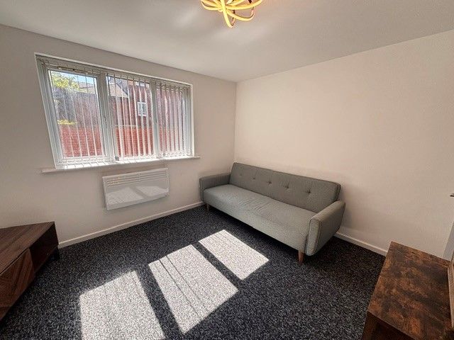 Property photo 2 of 6 Living Room