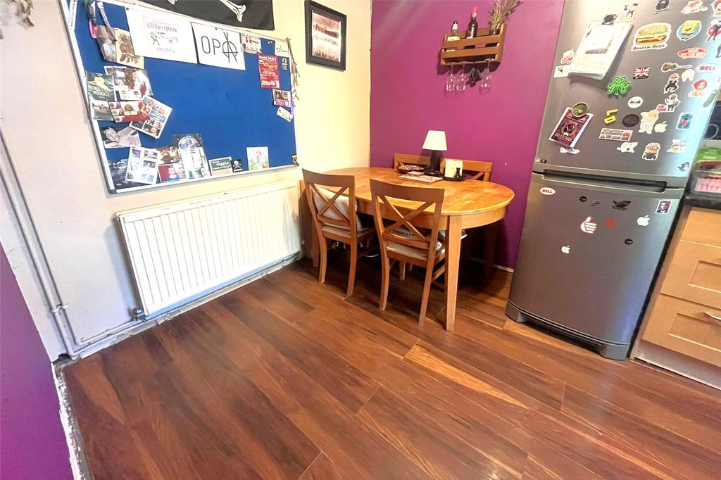 Property photo 3 of 13 Picture No. 10