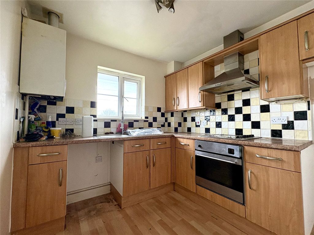 Property photo 2 of 7 Picture No. 11