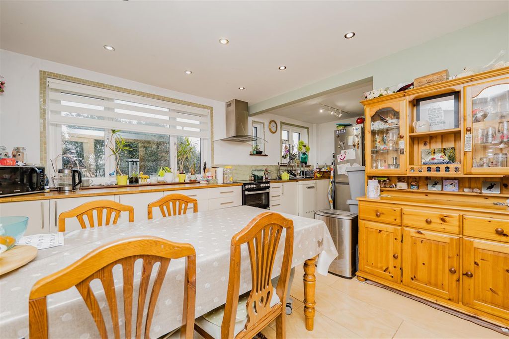 Property photo 3 of 30 P1409832.Jpg