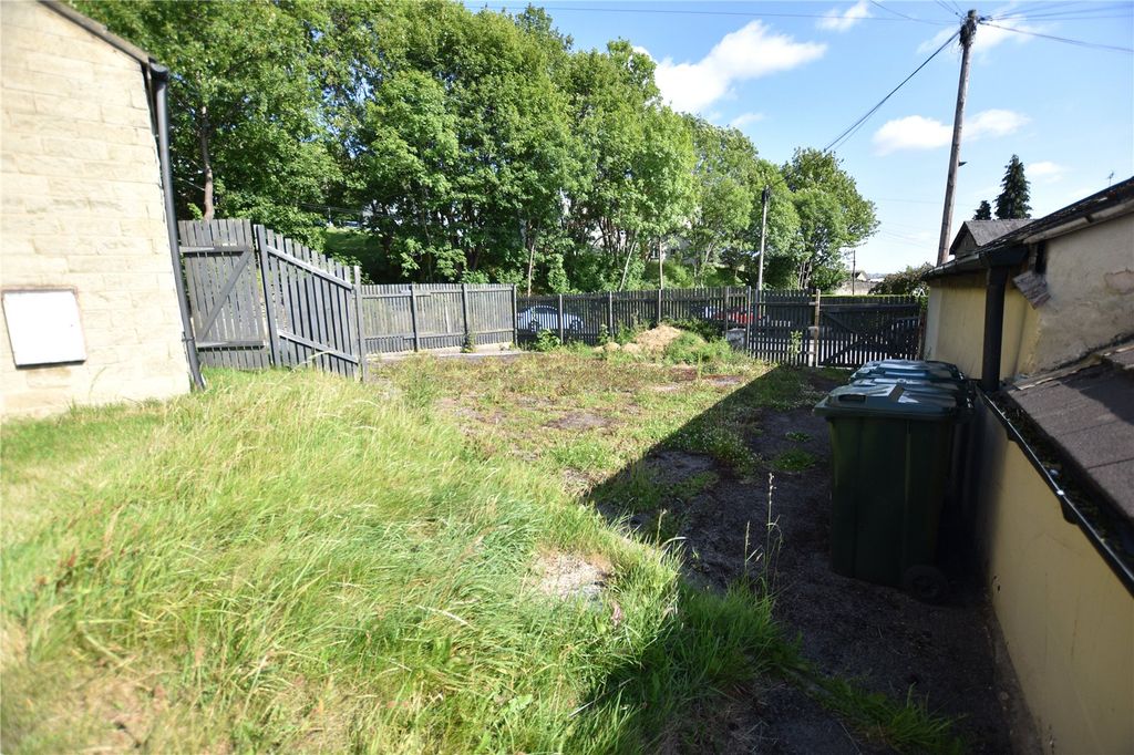 Property photo 3 of 6 Picture No. 02