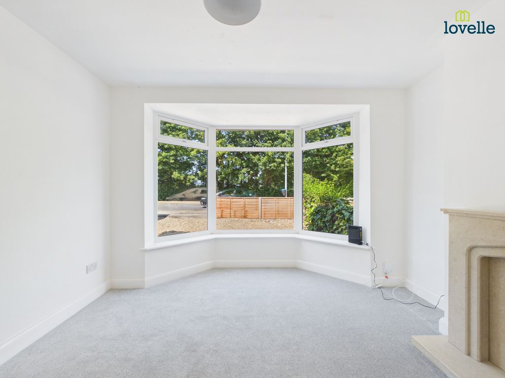 Property photo 3 of 27
