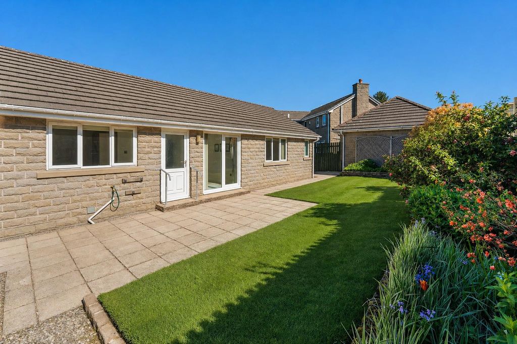Property photo 1 of 37 11.Png