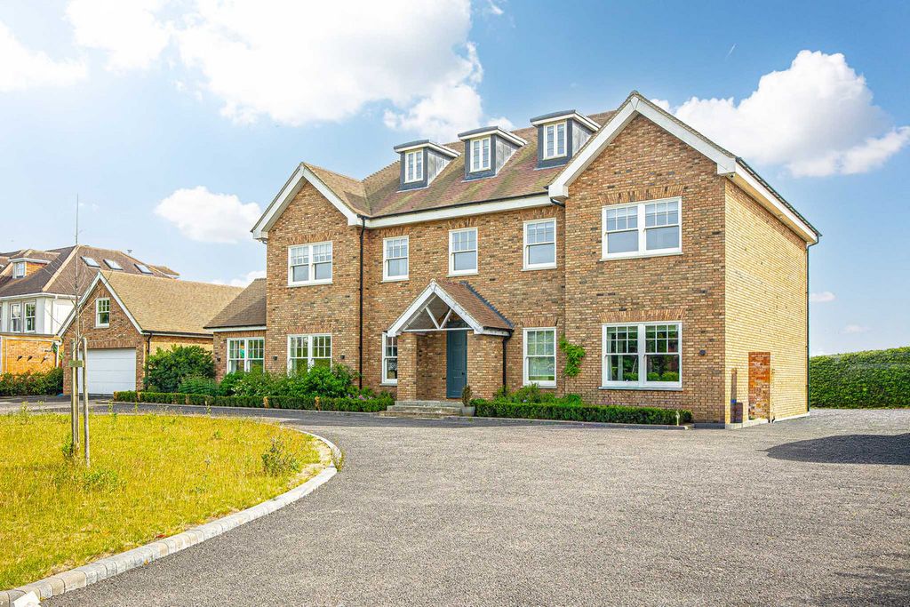 Property photo 1 of 50