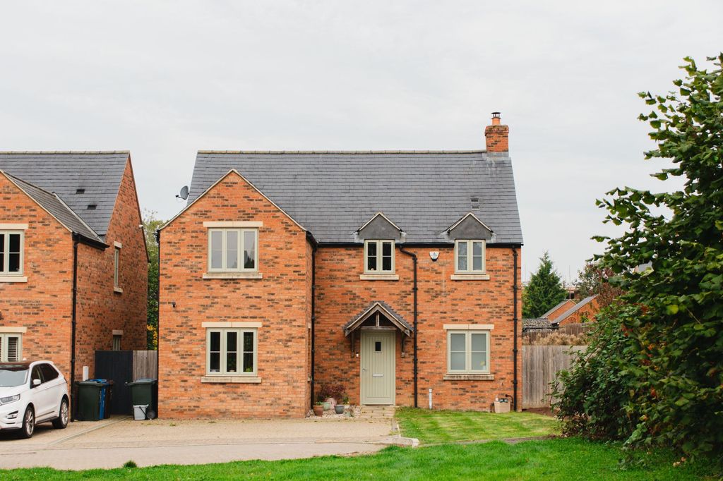 Property photo 1 of 29