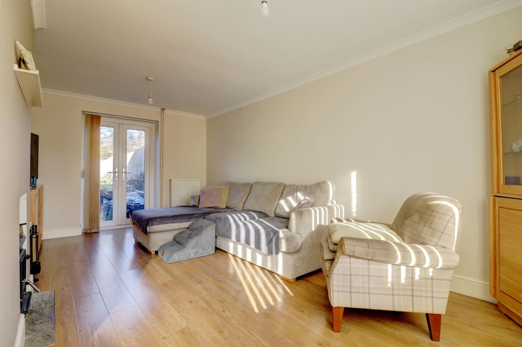 Property photo 3 of 12 Picture No. 03