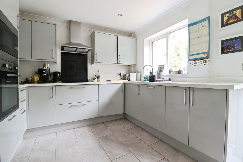 Property photo 2 of 14 Photo #2