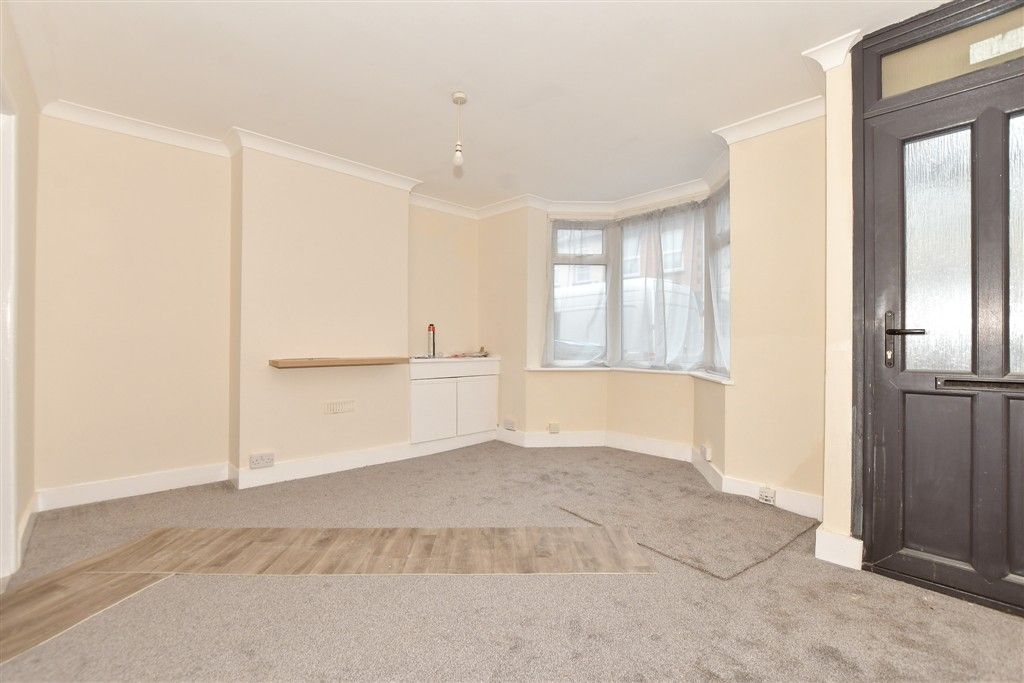 Property photo 1 of 14 Lounge