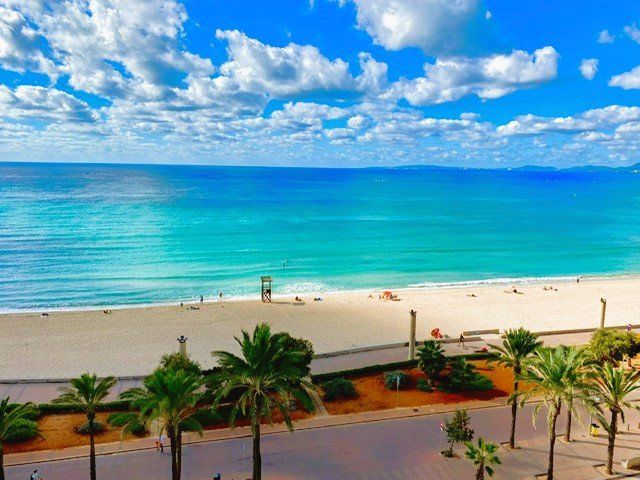 Property photo 1 of 18 Beachfront Flat On Playa De Palma – La Ribera