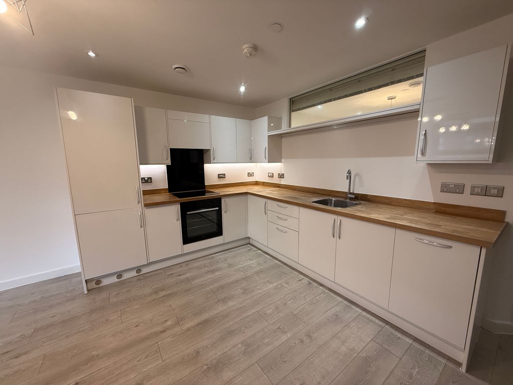 Property photo 2 of 8 Image