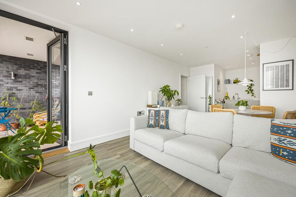 Property photo 3 of 16 4.Jpg