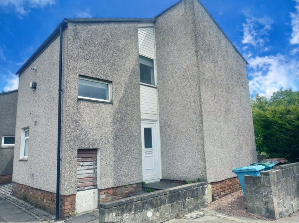 Property photo 1 of 11