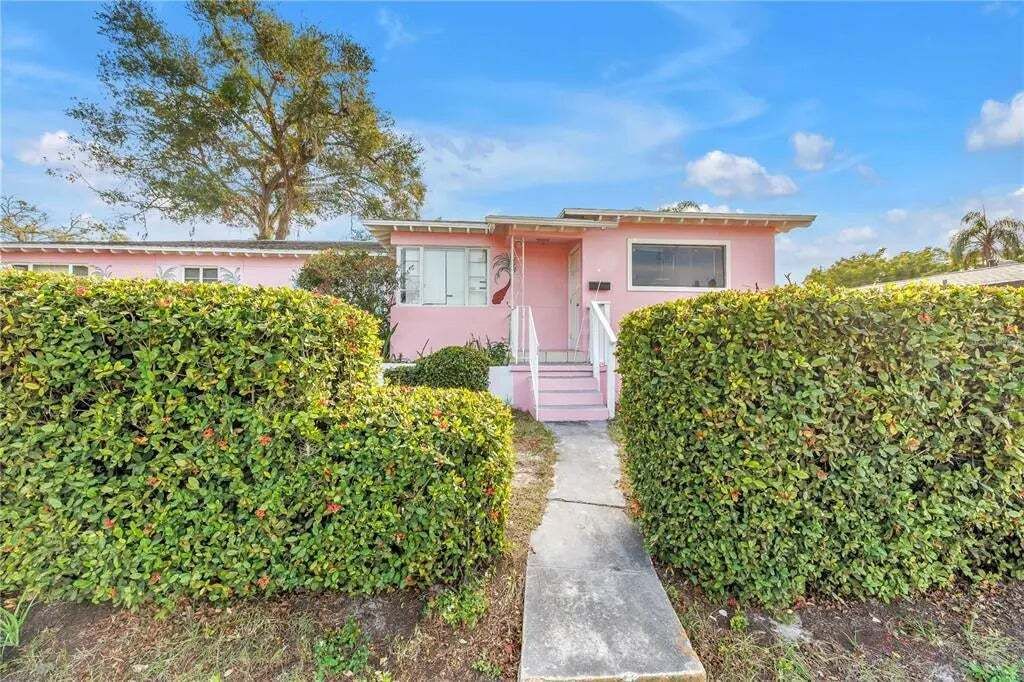 Property photo 1 of 20