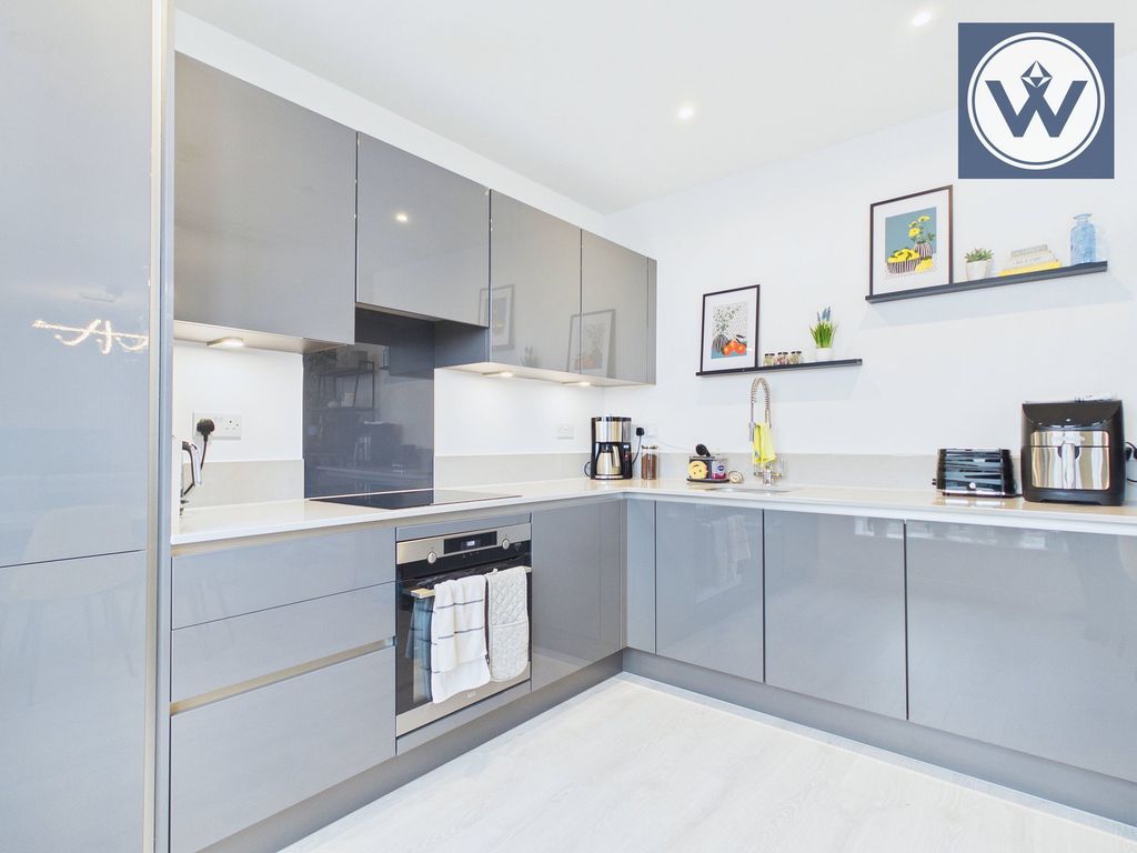 Additional image 7 of 2 bed flat for saleCarnation Gardens, Hayes UB3