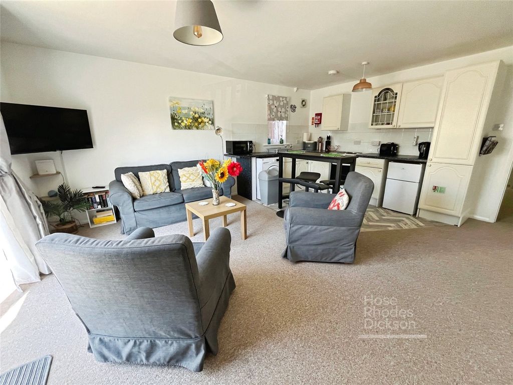 Property photo 2 of 9 Picture No. 04
