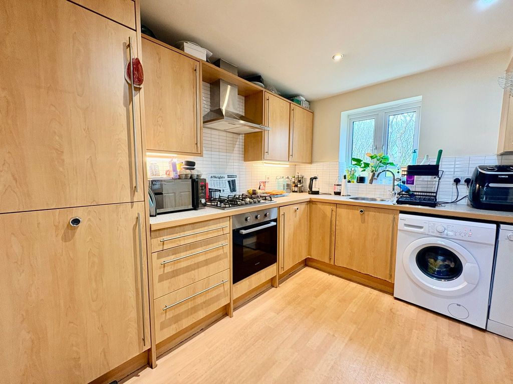 Property photo 2 of 5