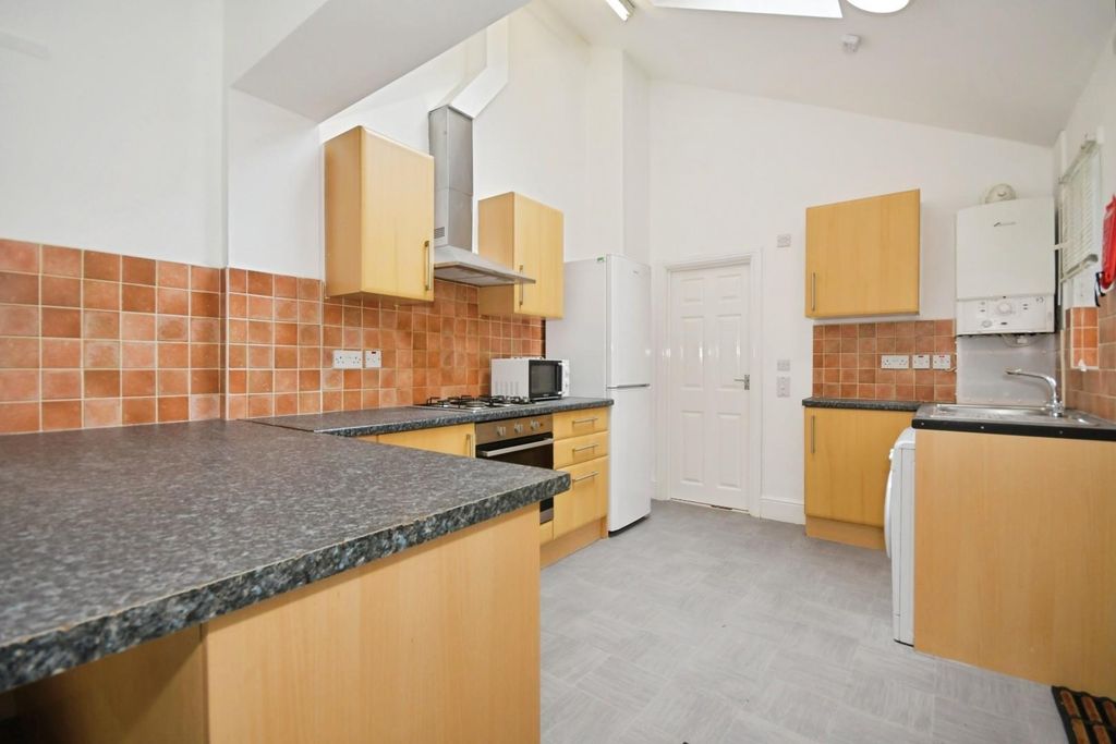 Property photo 2 of 22 Kitchen