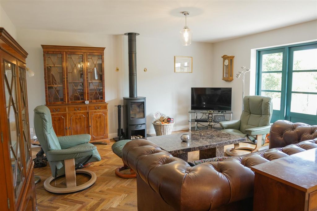 Property photo 2 of 31 P-23.Jpg