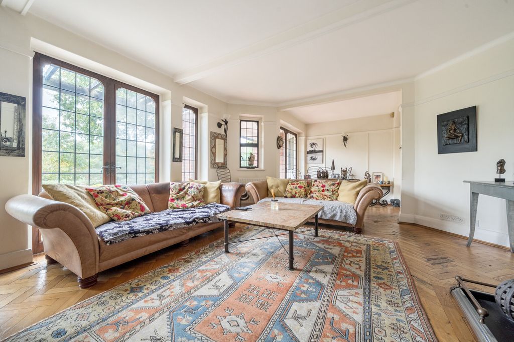 Property photo 3 of 20