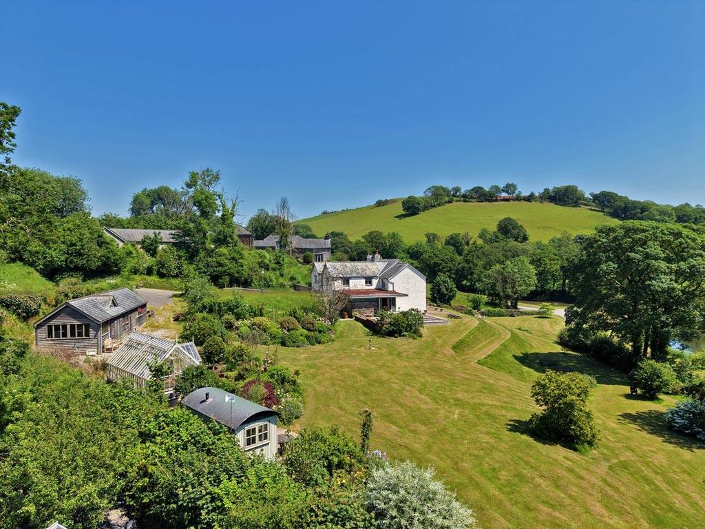 Property photo 3 of 54 Image