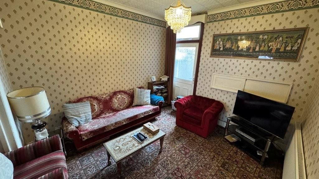 Property photo 3 of 13