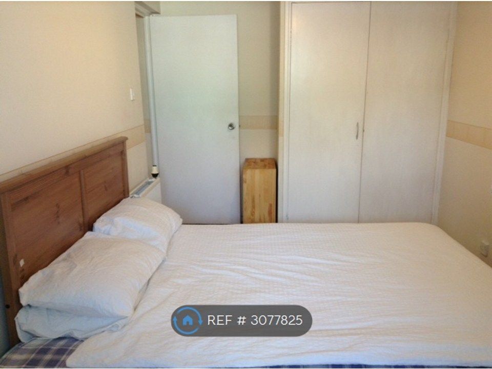 Property photo 2 of 12 Double Bedroom