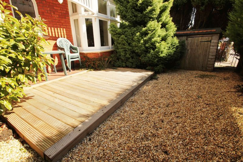 Property photo 2 of 7 Photo 12