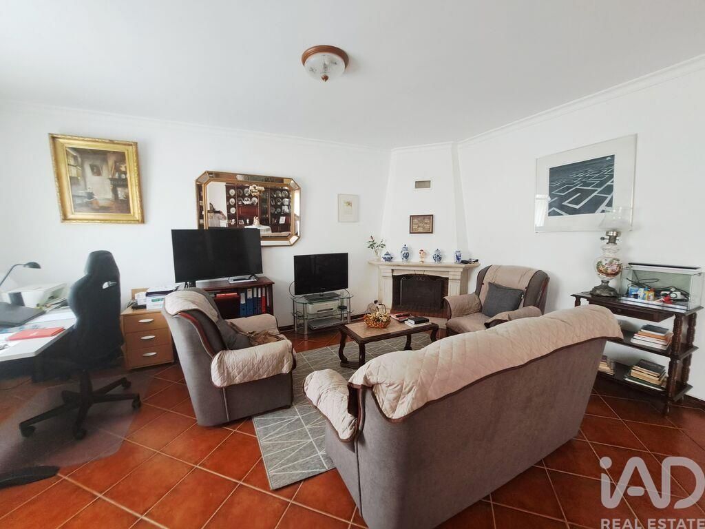 Property photo 3 of 25