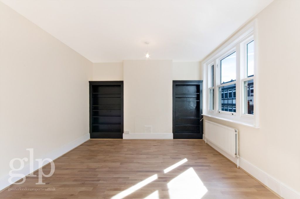 Property photo 2 of 10 4287912