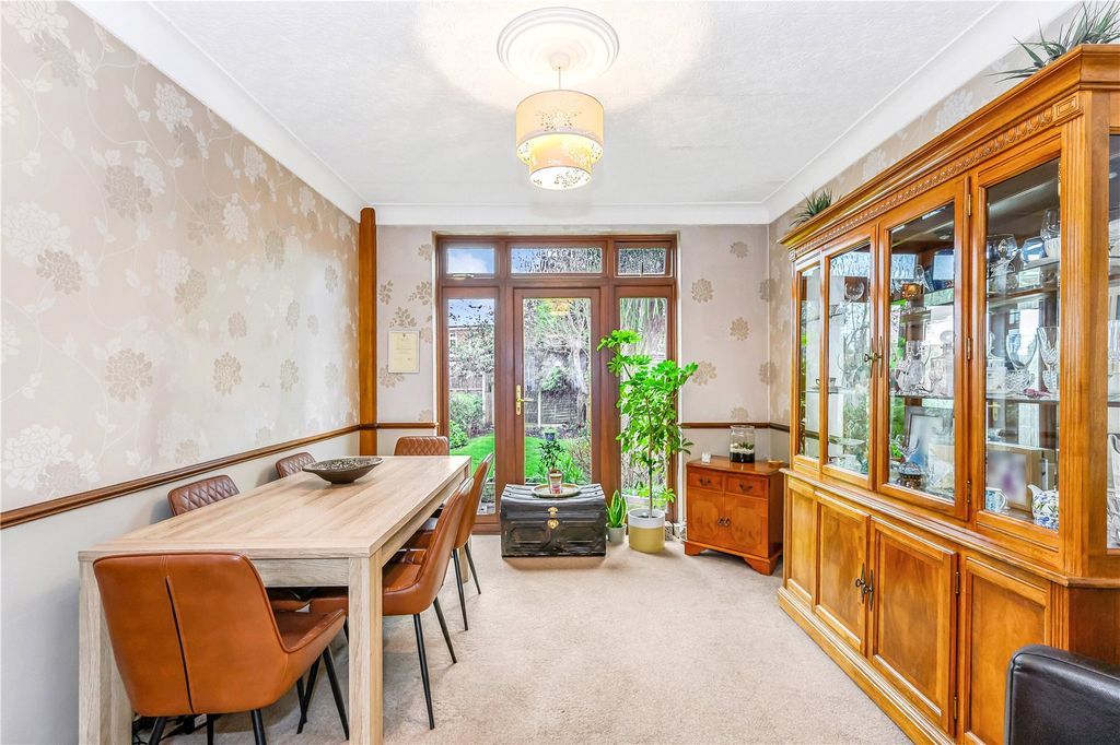 Property photo 3 of 12 Dining Room