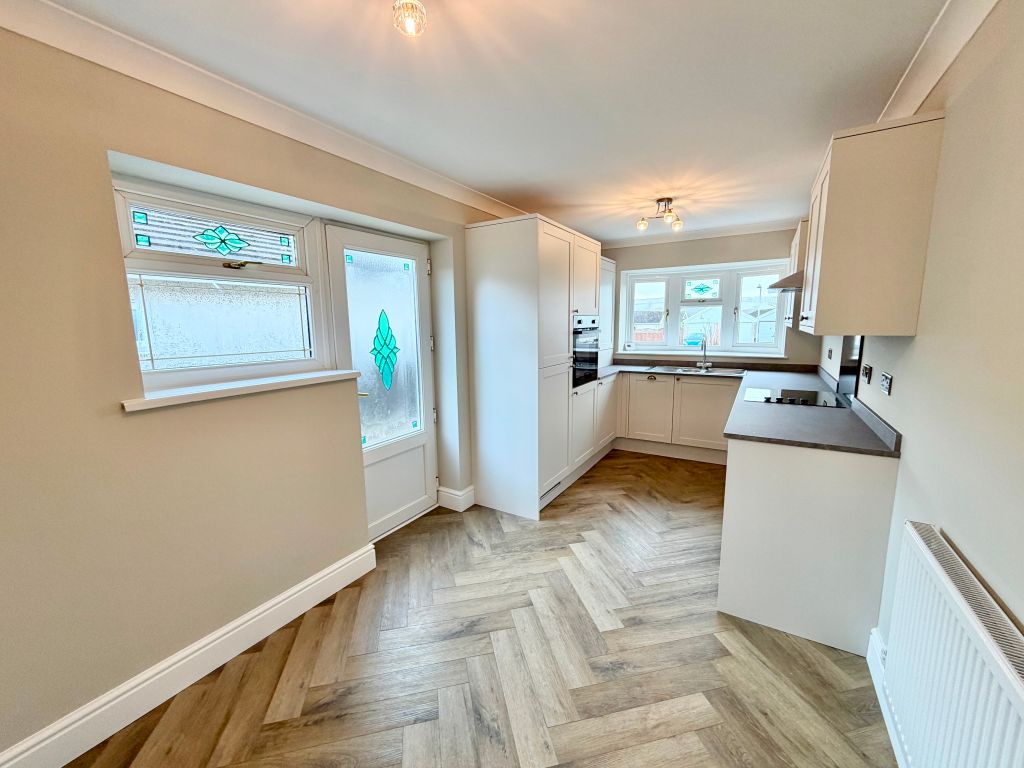 Property photo 1 of 27