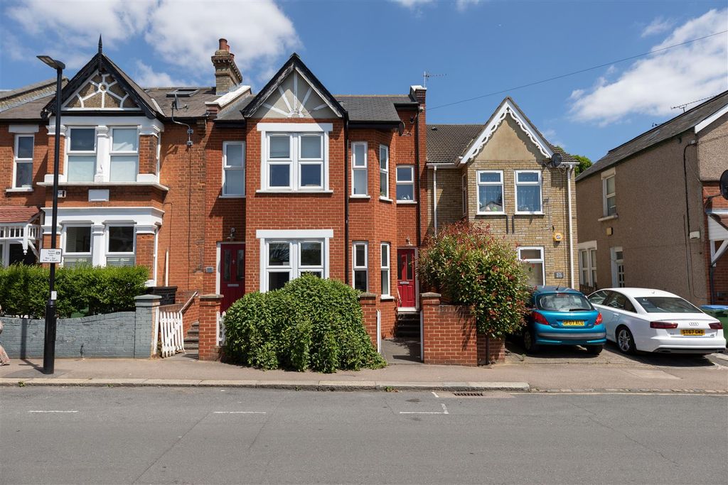 Property photo 1 of 11