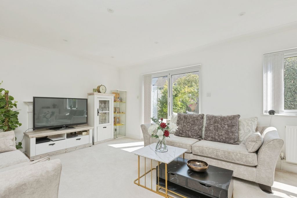 Property photo 2 of 20 Pbox-Img.Jpg