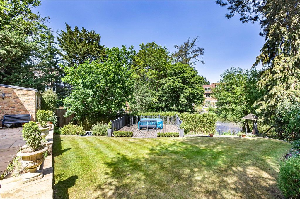 Property photo 2 of 32 Picture No. 70