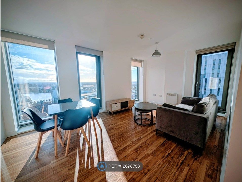 Property photo 2 of 12 Living / Dining