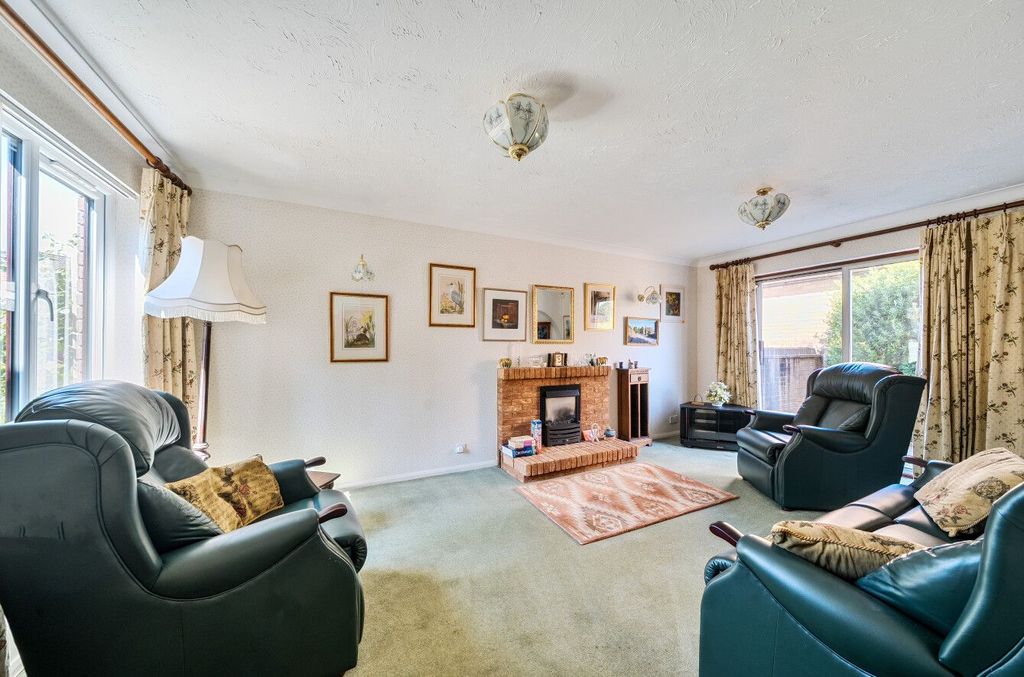 Property photo 2 of 15