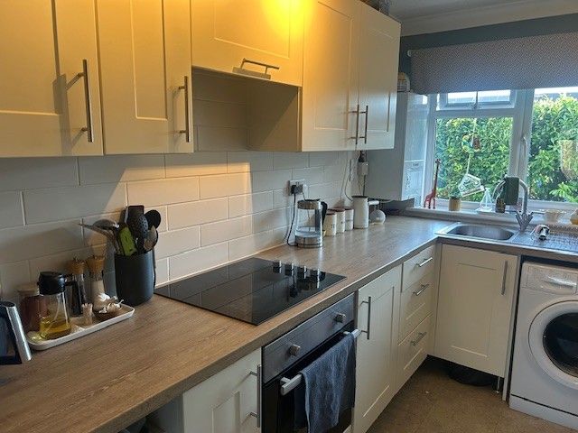 Property photo 3 of 9 122 Sycamore New Kitchen x2